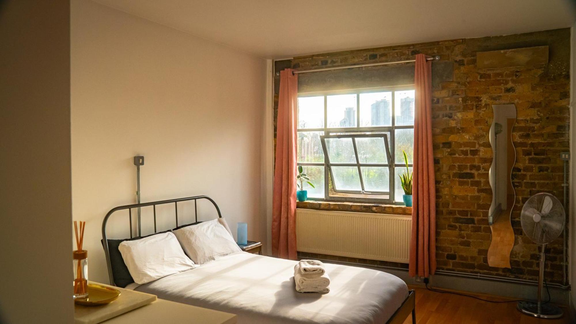 Loft Style Apartment Near O2, Abba Voyage, Excel Лондон Экстерьер фото