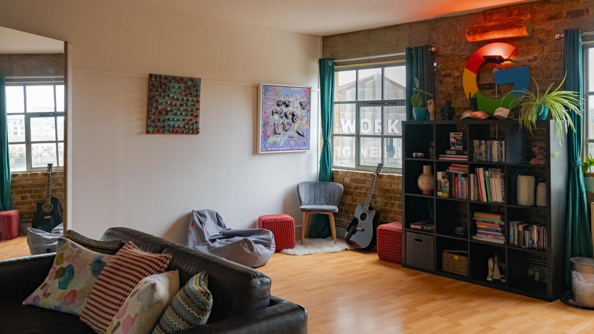 Loft Style Apartment Near O2, Abba Voyage, Excel Лондон Экстерьер фото