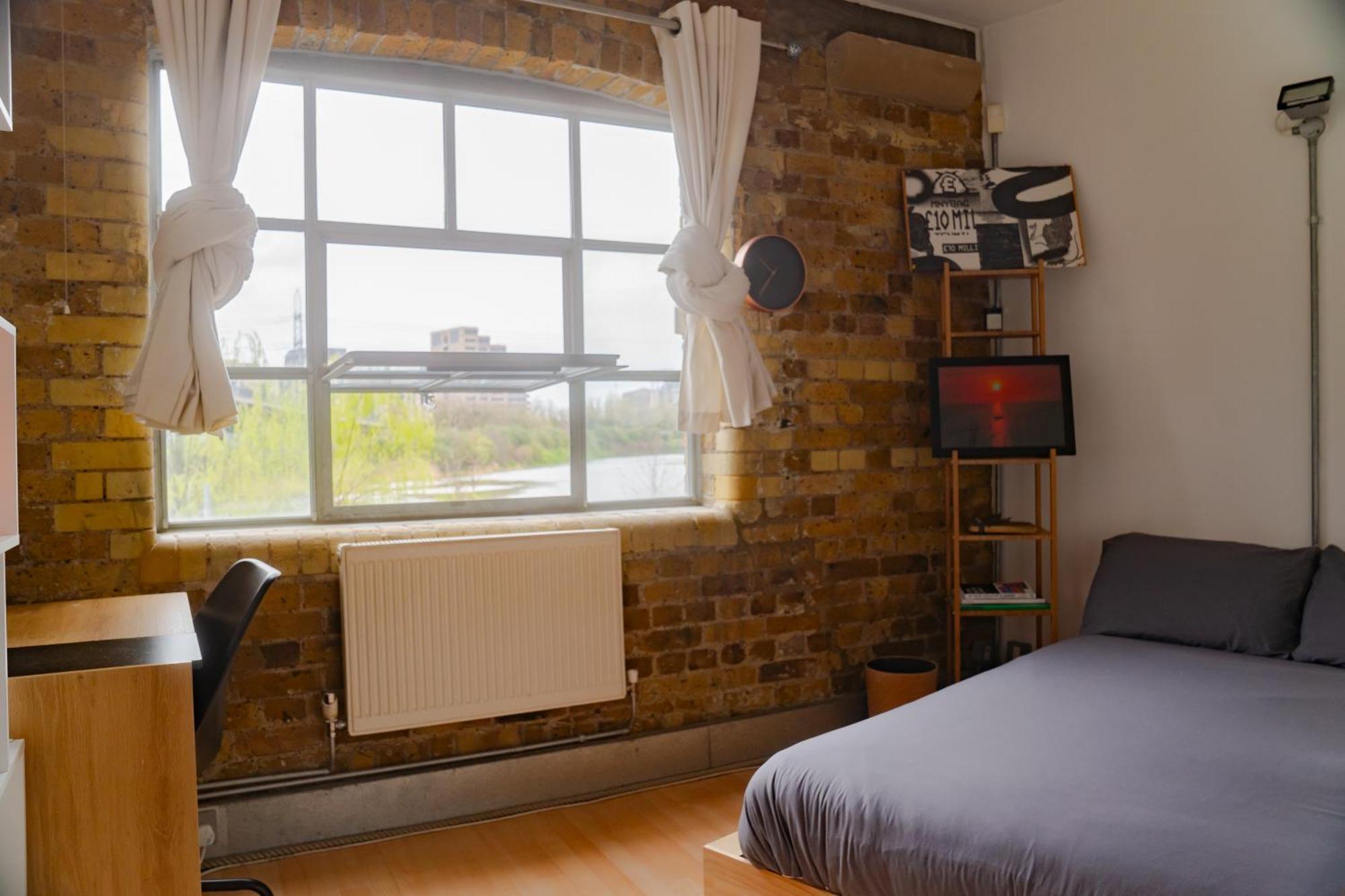 Loft Style Apartment Near O2, Abba Voyage, Excel Лондон Экстерьер фото